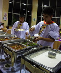 精诚服务，情暖八方——民运会清真餐饮服务工作纪实与展望