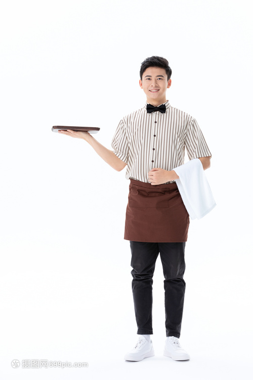 托起生活的温度——咖啡店服务员的一天